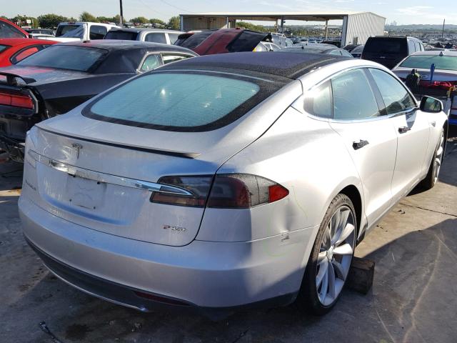 5YJSA1DP9DFP18043 - 2013 TESLA MODEL S Silber Foto 4