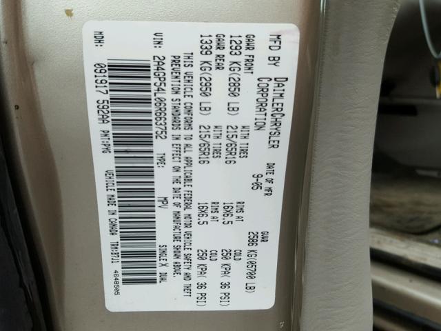 2A4GP54L06R663752 - 2006 CHRYSLER TOWN & COU BEIGE photo 10