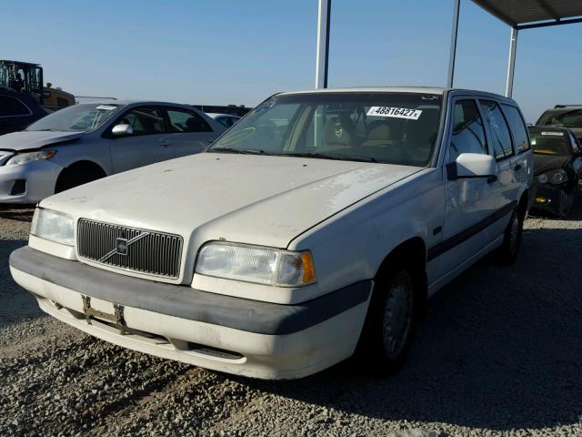 YV1LW552XR2055201 - 1994 VOLVO 850 WHITE photo 2