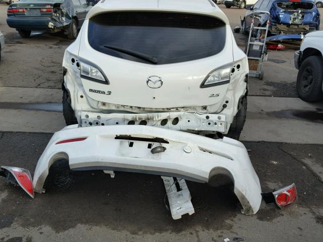 JM1BL1H53A1318339 - 2010 MAZDA 3 S WHITE photo 9