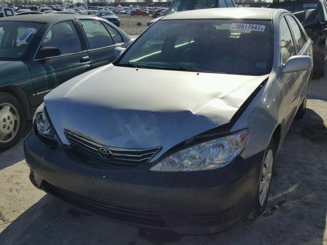 4T1BE32K85U416061 - 2005 TOYOTA CAMRY LE SILVER photo 9