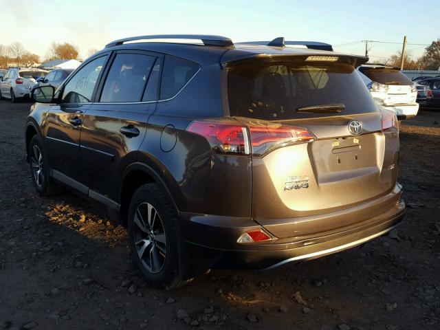 JTMWFREV3HJ116834 - 2017 TOYOTA RAV4 XLE GRAY photo 3