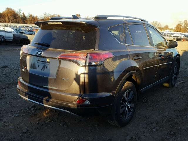 JTMWFREV3HJ116834 - 2017 TOYOTA RAV4 XLE GRAY photo 4