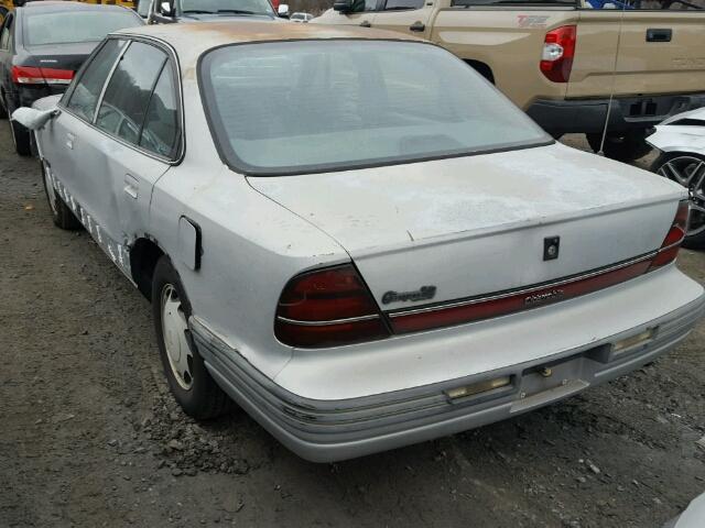 1G3HN53L2NH363108 - 1992 OLDSMOBILE 88 ROYALE SILVER photo 3