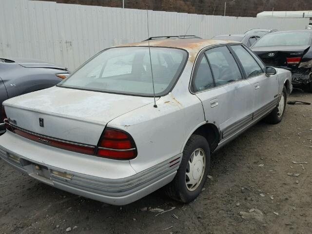 1G3HN53L2NH363108 - 1992 OLDSMOBILE 88 ROYALE SILVER photo 4