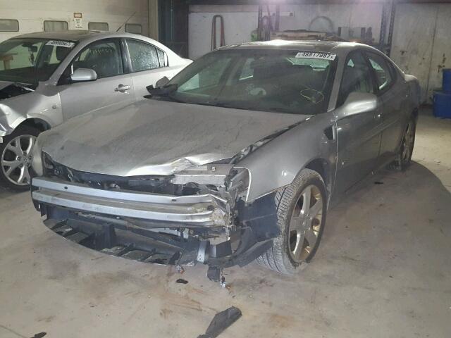 2G2WC55C281122302 - 2008 PONTIAC GRAND PRIX SILVER photo 2