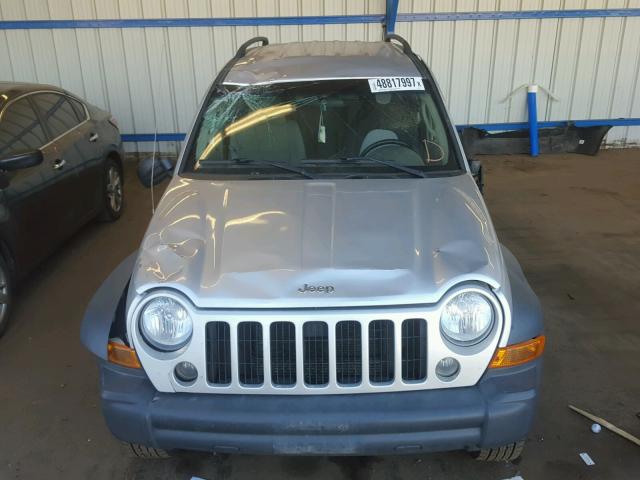 1J4GL48K16W287321 - 2006 JEEP LIBERTY SP SILVER photo 10