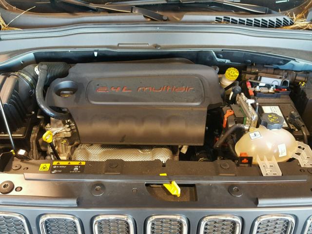 ZACCJBAB3HPE85875 - 2017 JEEP RENEGADE S ლურჯი ფოტო 7