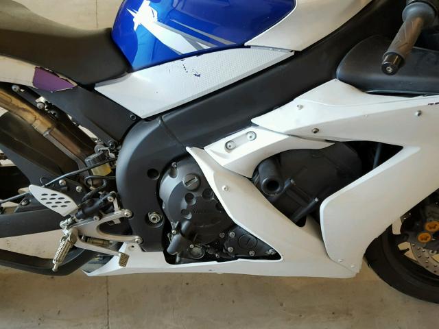 JYARN13E34A003668 - 2004 YAMAHA YZFR1 WHITE photo 7