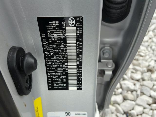 5YFBURHE9HP707052 - 2017 TOYOTA COROLLA L SILVER photo 10