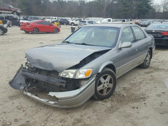 JT2BG28K110578544 - 2001 TOYOTA CAMRY LE GRAY photo 2