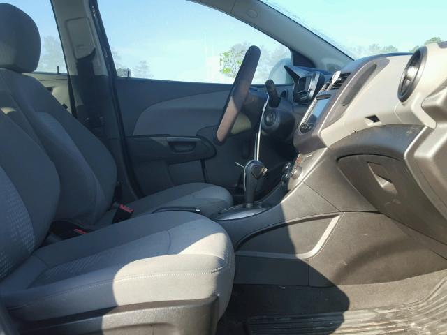 1G1JA5SH0D4179813 - 2013 CHEVROLET SONIC LS 石墨色 照片 5