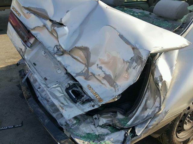 JT2BG28K9X0341244 - 1999 TOYOTA CAMRY LE თაფლისფერი ფოტო 10