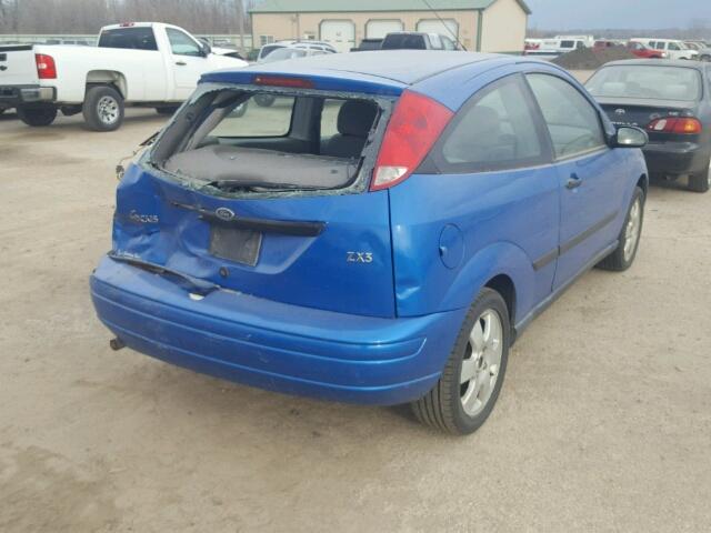 3FAFP31382R110044 - 2002 FORD FOCUS ZX3 BLUE photo 4