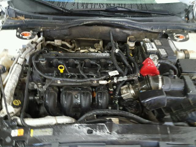 3FAHP0HA9CR207475 - 2012 FORD FUSION SE WHITE photo 7