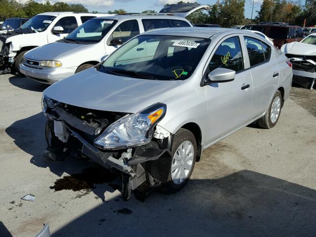 3N1CN7AP3HL895276 - 2017 NISSAN VERSA S SILVER photo 2