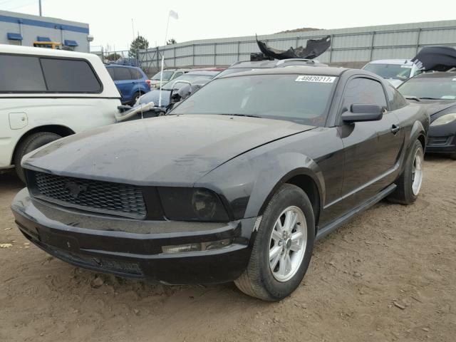 1ZVFT80N755158080 - 2005 FORD MUSTANG BLACK photo 2