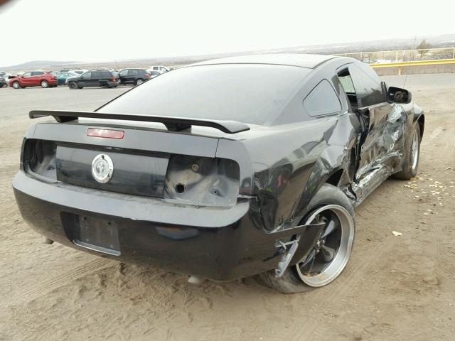 1ZVFT80N755158080 - 2005 FORD MUSTANG BLACK photo 4