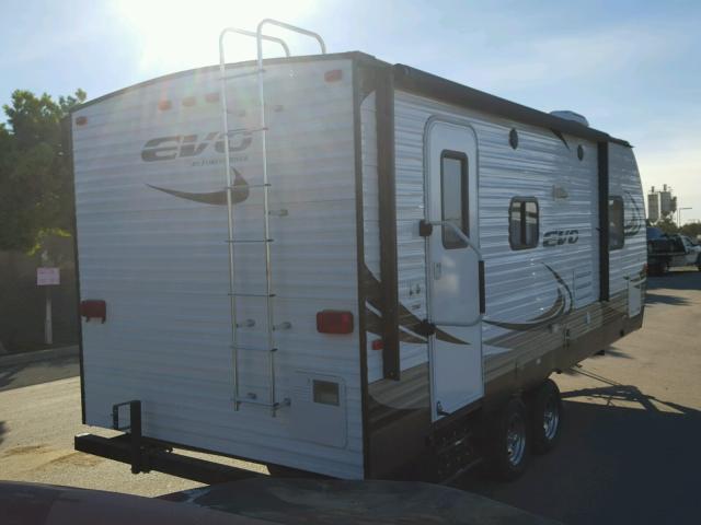 4X4TSJW27GC014244 - 2016 WILDWOOD 5TH WHEEL TWO TONE photo 4