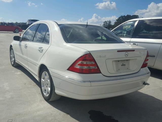 WDBRF61JX5F579548 - 2005 MERCEDES-BENZ C 240 WHITE photo 3