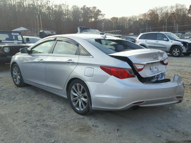 5NPEC4AC7DH595595 - 2013 HYUNDAI SONATA SE SILVER photo 3