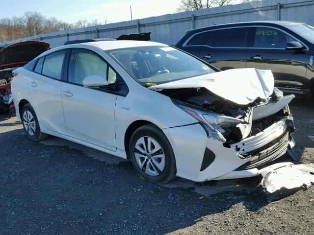 JTDKARFU6G3506378 - 2016 TOYOTA PRIUS WHITE photo 1