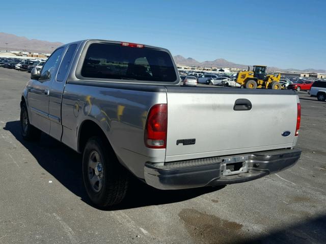 1FTRX172X2NA35182 - 2002 FORD F150 GRAY photo 3