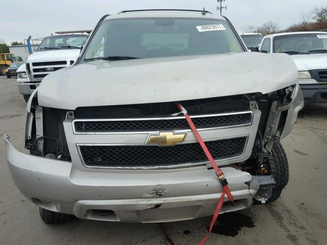 3GNFK16338G163655 - 2008 CHEVROLET SUBURBAN K GRAY photo 7