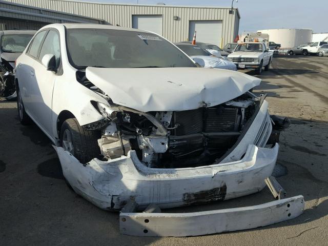 2T1BU4EE0DC957877 - 2013 TOYOTA COROLLA BA WHITE photo 1