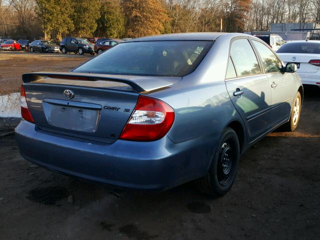 4T1BF30K32U508948 - 2002 TOYOTA CAMRY LE 蓝色 照片 4