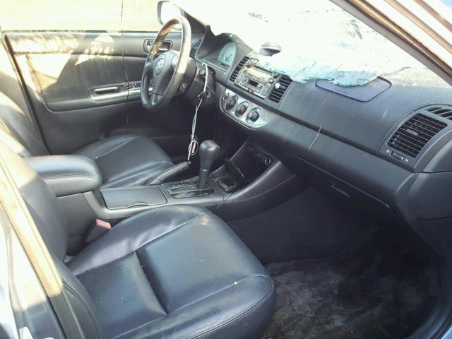 4T1BF30K32U508948 - 2002 TOYOTA CAMRY LE 蓝色 照片 5
