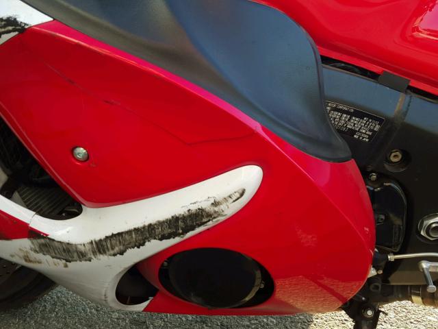 JS1GX72B8E2101083 - 2014 SUZUKI GSX1300 RA RED photo 9