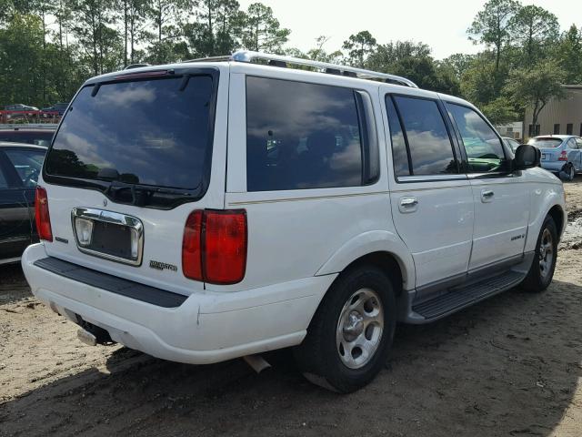 5LMEU27R11LJ25608 - 2001 LINCOLN NAVIGATOR Biały zdjęcie 4