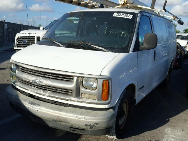 1GCFG25W1X1038601 - 1999 CHEVROLET EXPRESS G2 WHITE photo 2