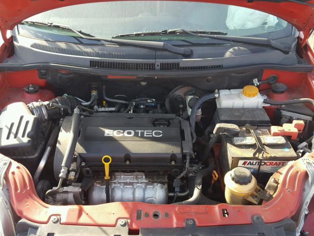 KL1TD56E59B336012 - 2009 CHEVROLET AVEO LS RED photo 7
