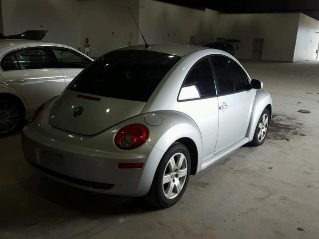 3VWRW31CX7M502941 - 2007 VOLKSWAGEN NEW BEETLE Gümüş foto 4