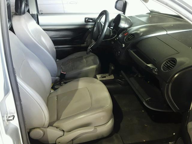 3VWRW31CX7M502941 - 2007 VOLKSWAGEN NEW BEETLE Gümüş foto 5