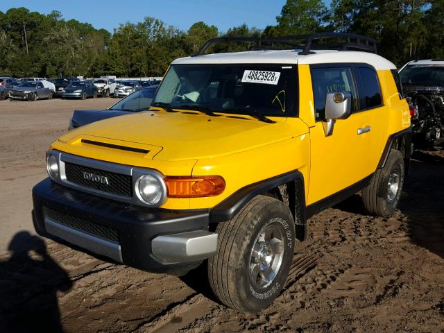 JTEBU11FX8K008835 - 2008 TOYOTA FJ CRUISER YELLOW photo 2