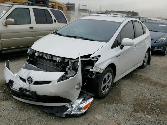 JTDKN3DU8F0465272 - 2015 TOYOTA PRIUS WHITE photo 2