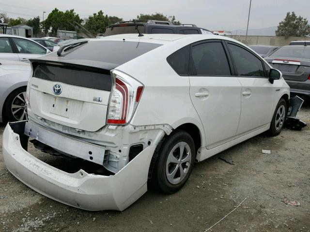 JTDKN3DU8F0465272 - 2015 TOYOTA PRIUS WHITE photo 4