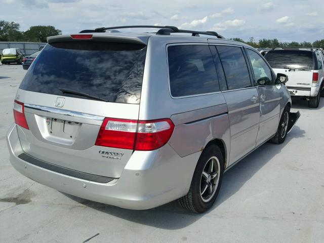 5FNRL38845B077652 - 2005 HONDA ODYSSEY TO SILVER photo 4