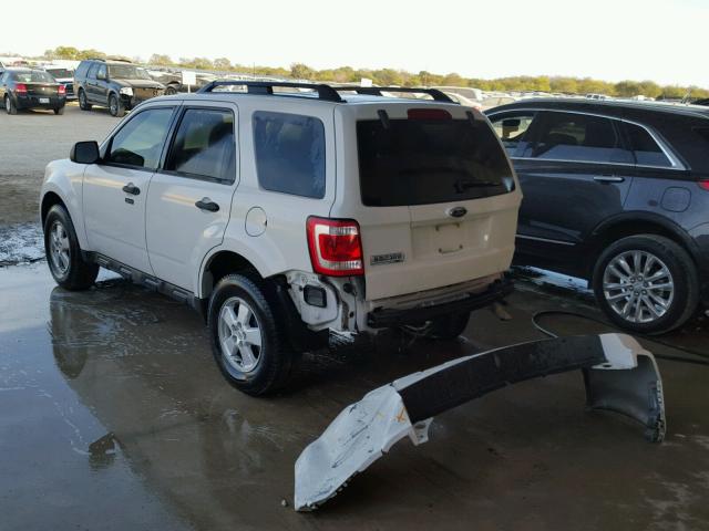 1FMCU03G09KA36407 - 2009 FORD ESCAPE XLT WHITE photo 3