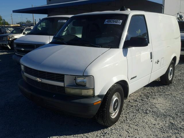 1GCDM19W5WB185453 - 1998 CHEVROLET ASTRO WHITE photo 2