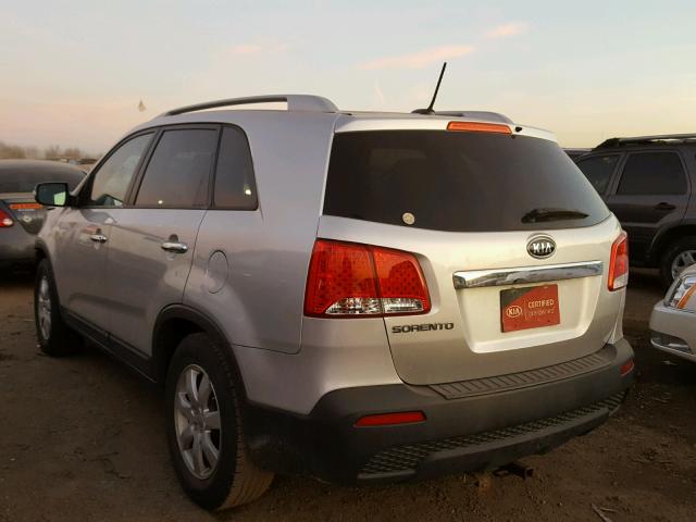 5XYKT4A24DG322826 - 2013 KIA SORENTO LX GRAY photo 3