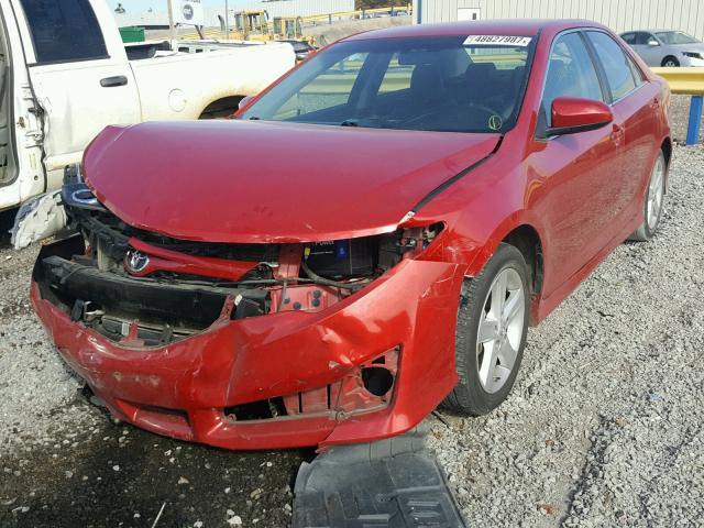 4T1BF1FK5DU643895 - 2013 TOYOTA CAMRY L RED photo 2