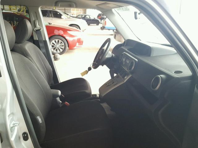 JTLZE4FE6A1105516 - 2010 TOYOTA SCION XB Күміс фото 5