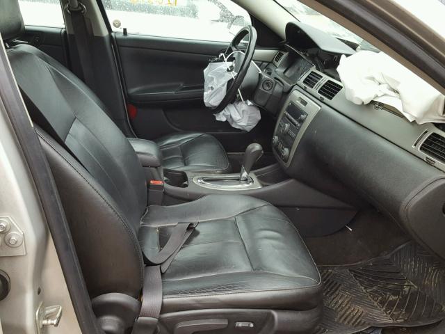 2G1WD58C481210586 - 2008 CHEVROLET IMPALA SUP 银色 照片 5