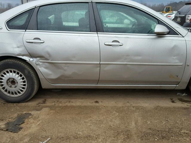 2G1WD58C481210586 - 2008 CHEVROLET IMPALA SUP SILVER photo 9