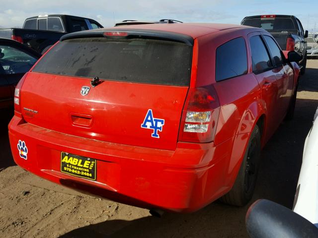 2D4FV37V88H148647 - 2008 DODGE MAGNUM SXT RED photo 4