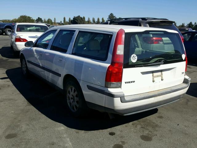 YV1SW61R611120575 - 2001 VOLVO V70 WHITE photo 3